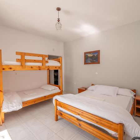 Hotel Portokali Himare Bagian luar foto