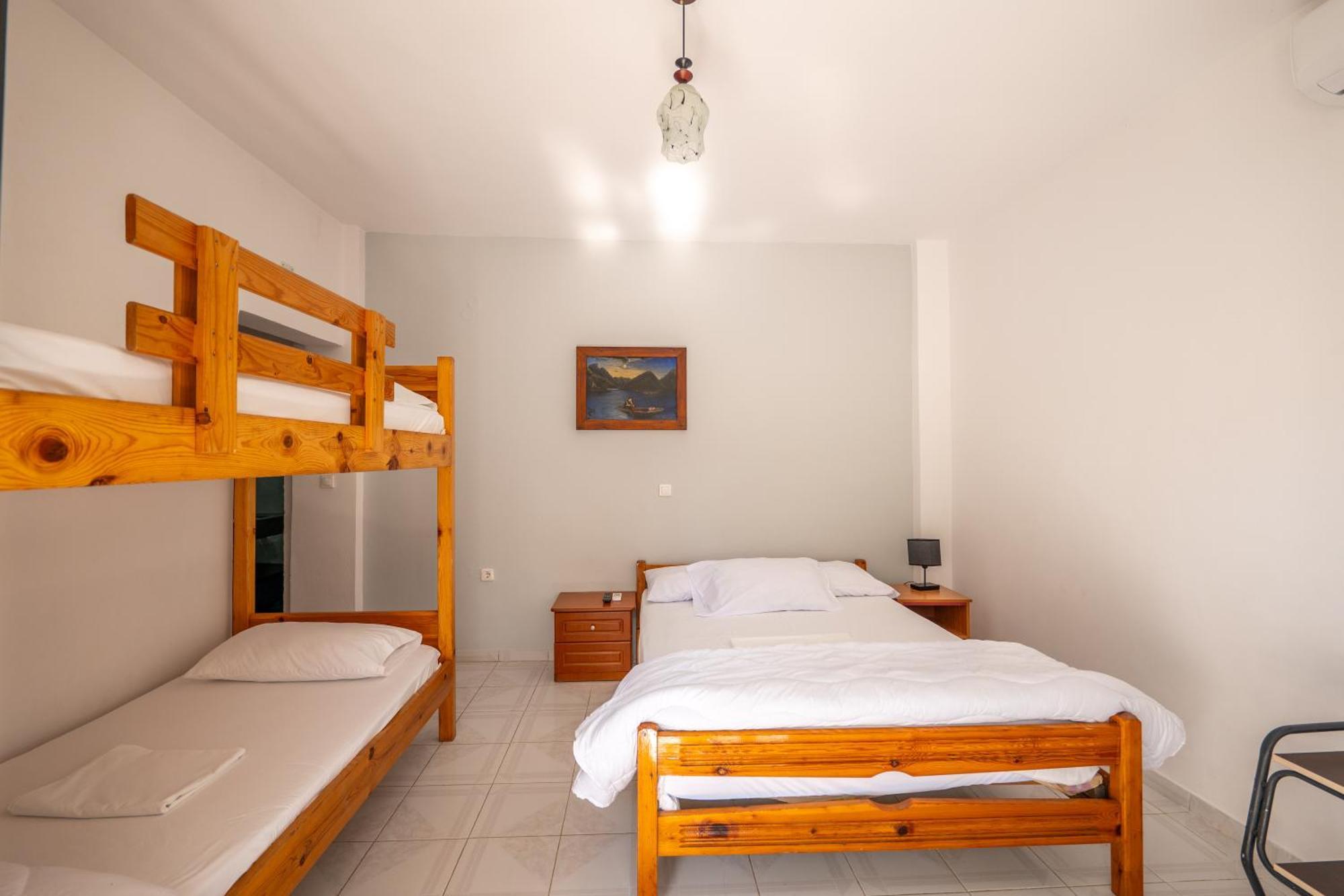 Hotel Portokali Himare Bagian luar foto